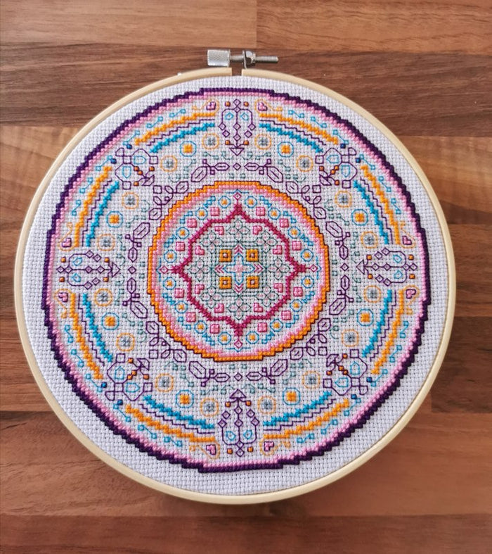 Stitched By: Barbara Correia Nunes