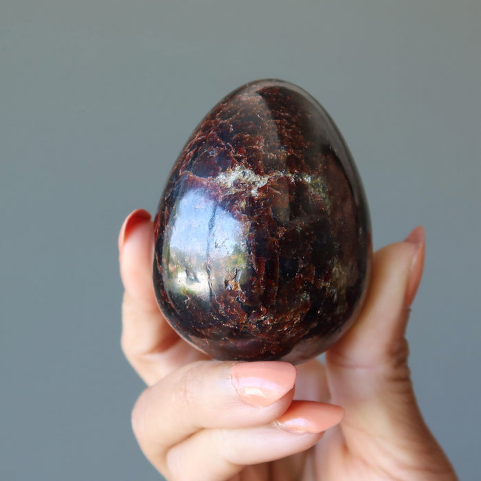 red garnet egg