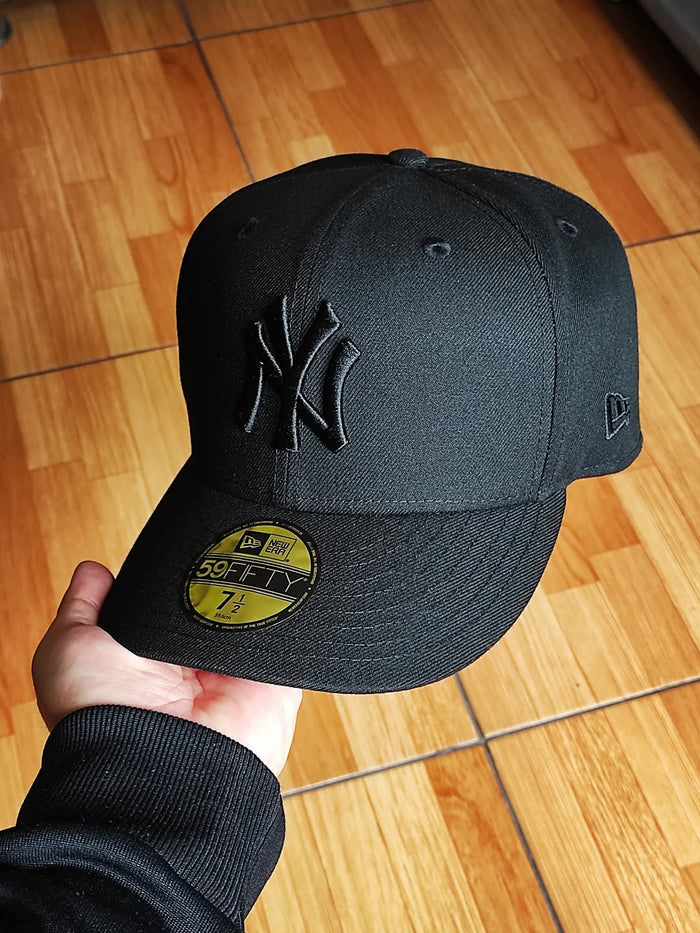 New Era New York Yankees World Series 1999 Black Pink Edition 59Fifty Fitted Hat