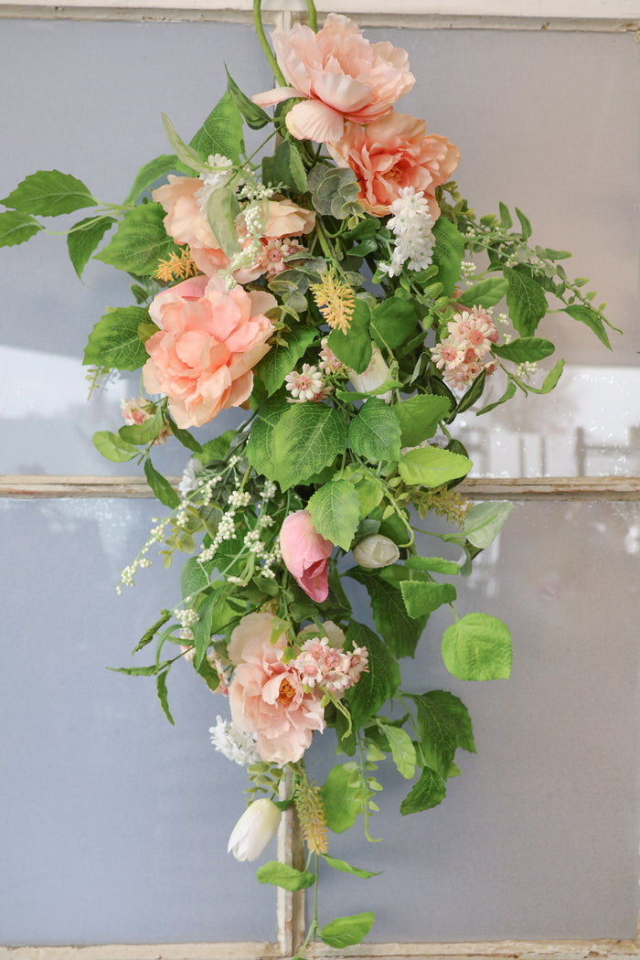 28" Posh Peony Teardrop