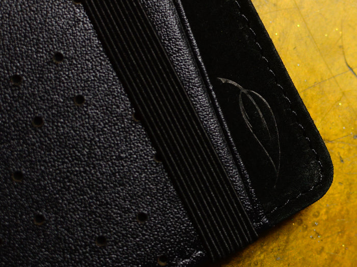 Armada Wallet - Black / Gold