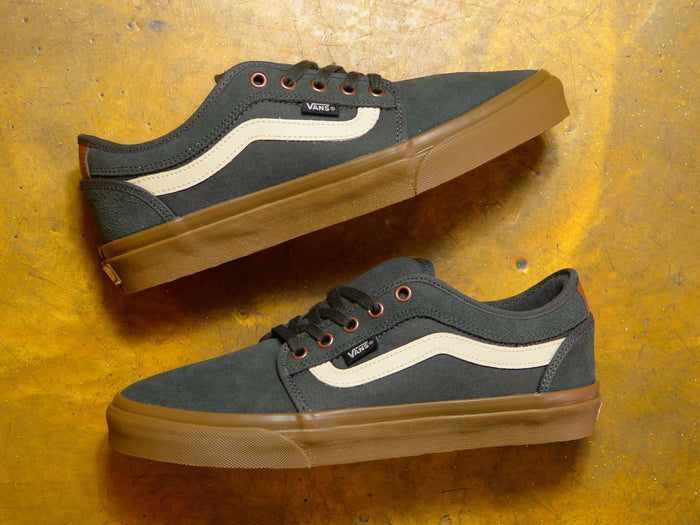 Chukka Low Sidestripe - Dark Grey / Gum