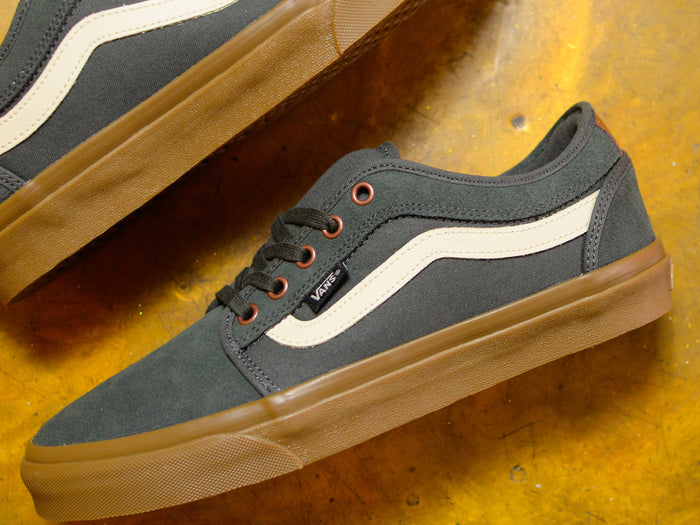 Chukka Low Sidestripe - Dark Grey / Gum