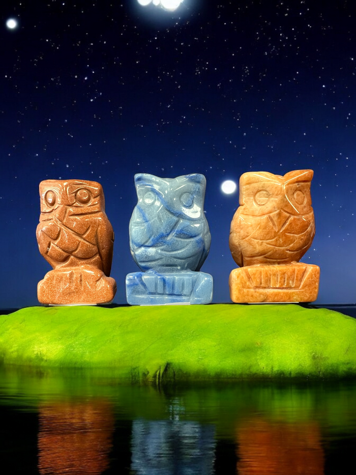 Gemstone_Owl_Carving_Ravens_Cauldron_6_North_Sandusky_Street_Delaware_Ohio_43015