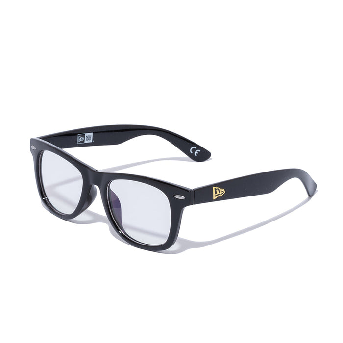 Gafas de sol Wellington con lentes cuadradas, montura negra brillante y lentes azul claro New Era