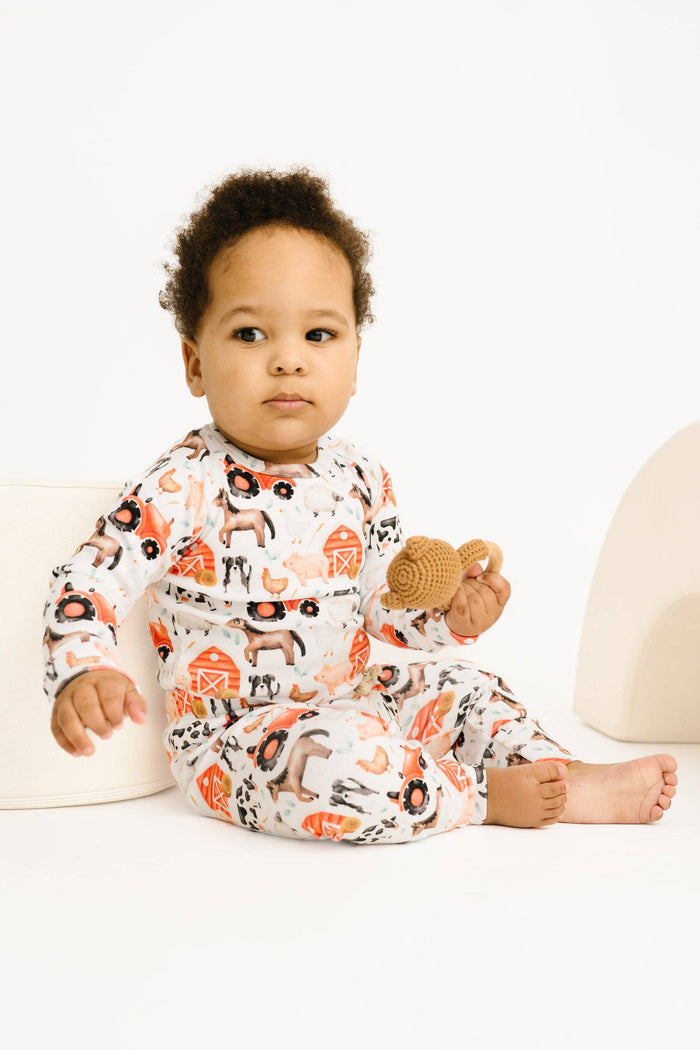 Little Red Barnyard Lounge Set