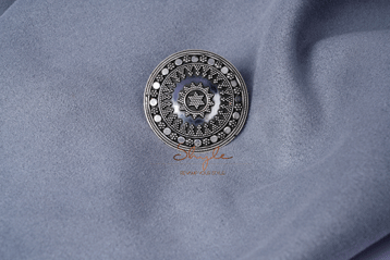 Mizoya Intricate cocktail Ring