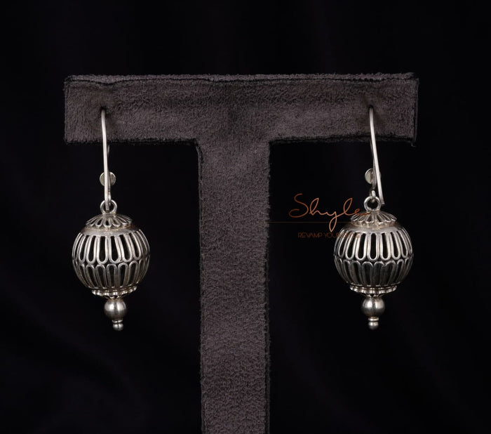 Mizoya Intricate Gada Earrings back