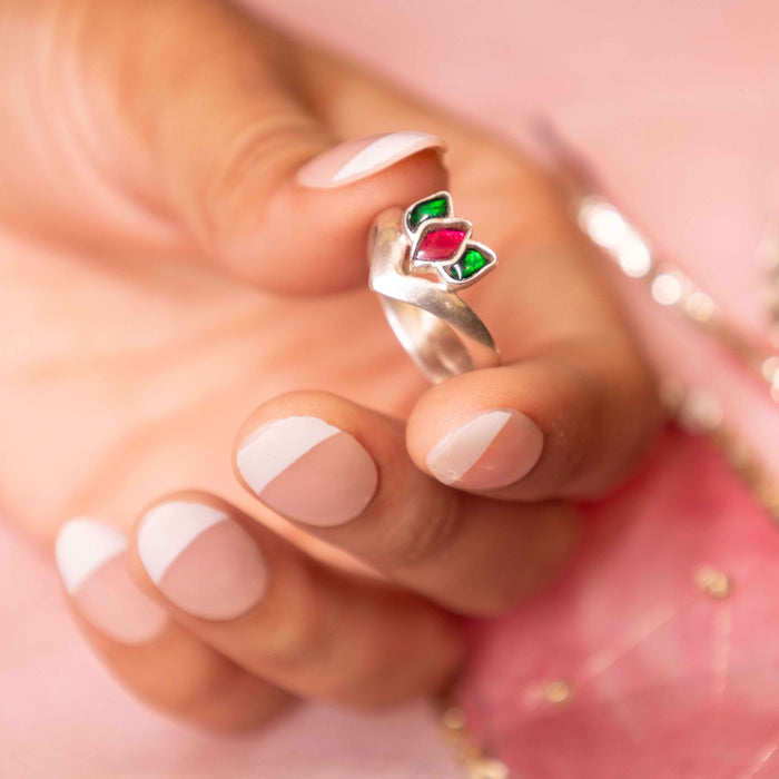 Mizoya Kundan Lotus Ring