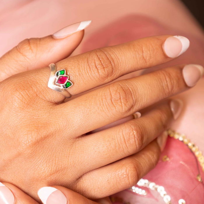 Mizoya Kundan Lotus Ring