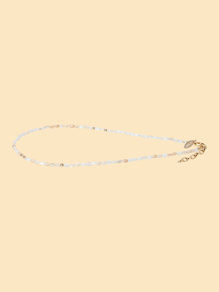 narrow shell necklace