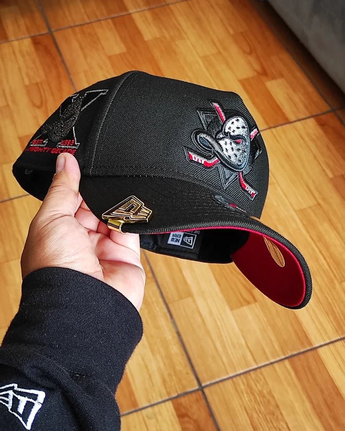 New Era Anaheim Ducks 10th Anniversary Metallic Blackout Red Edition 9Forty A Frame Snapback