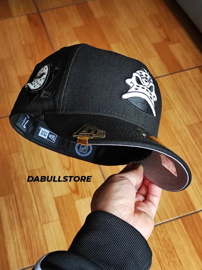 New Era Anaheim Ducks Blackout Glow Wool Edition 59Fifty Fitted Hat
