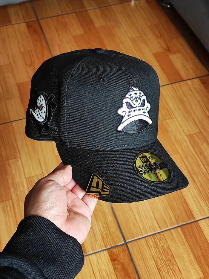 New Era Anaheim Ducks Blackout Glow Wool Edition 59Fifty Fitted Hat