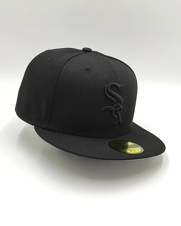 New Era Chicago White sox black on black