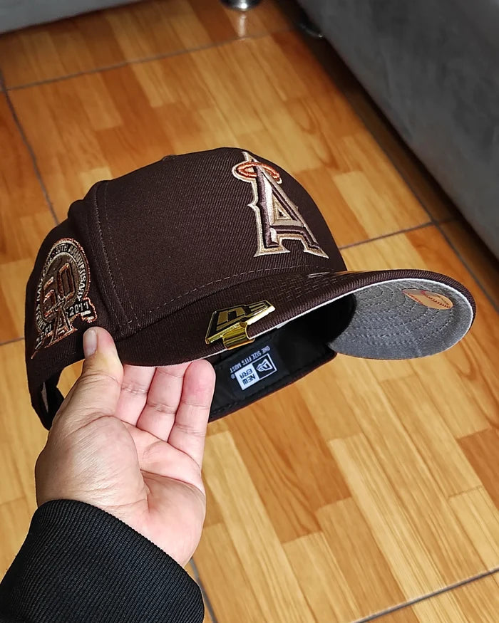 New Era Los Angeles Angels marrón oscuro  Bottom 50th Anniversary Side Patch 9Fifty New Era Snapback