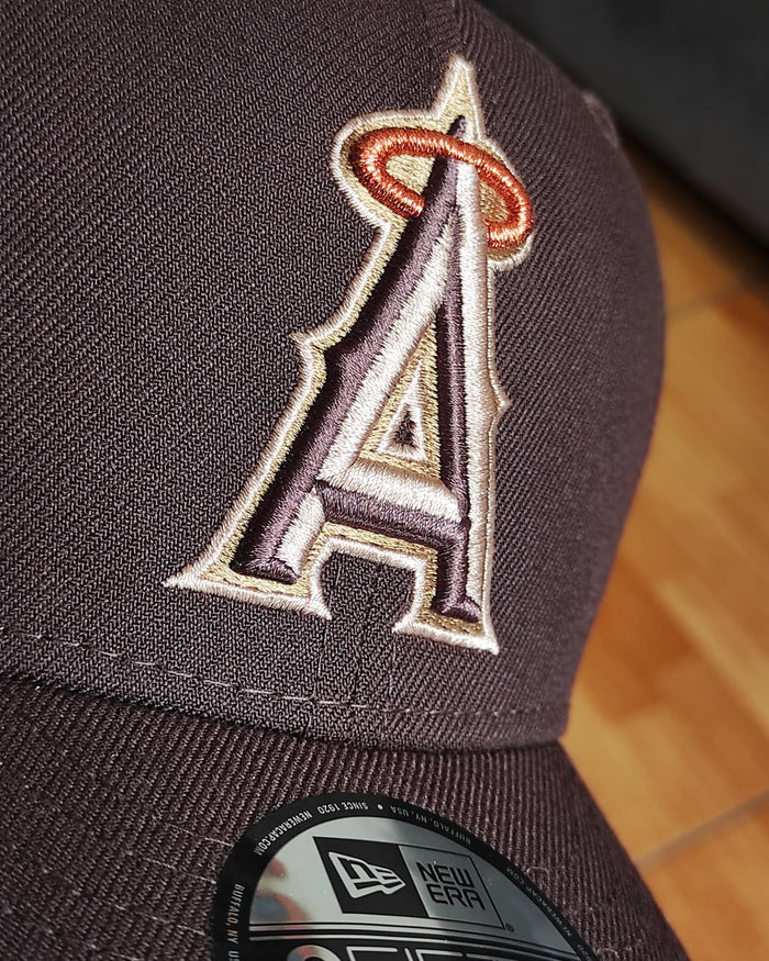 New Era Los Angeles Angels marrón oscuro  Bottom 50th Anniversary Side Patch 9Fifty New Era Snapback
