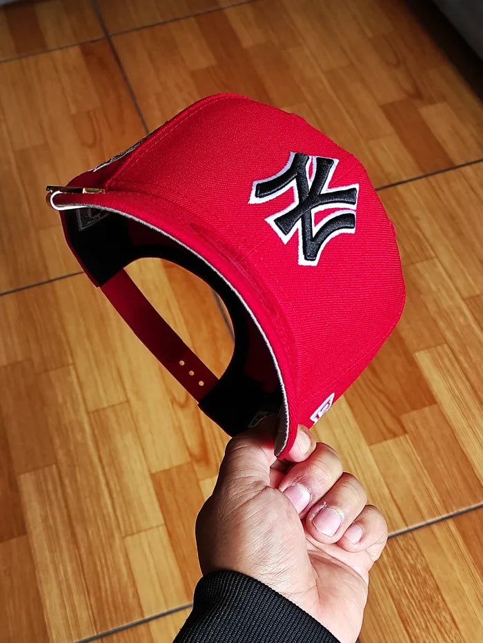 New Era New York Yankees 1999 World Series Scarlet Edition 9Fifty Snapback Hat