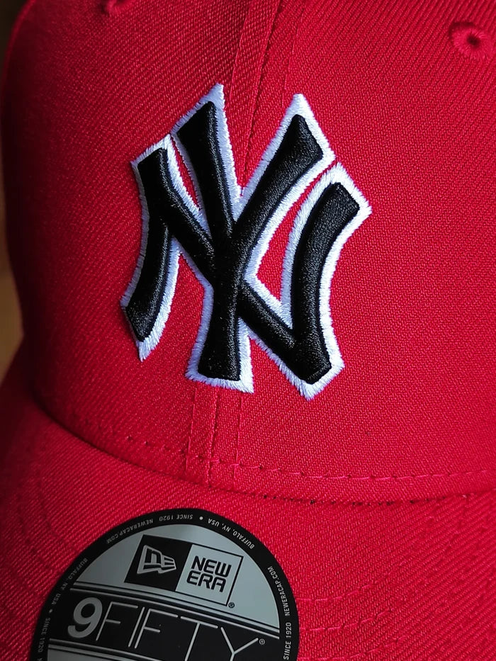 New Era New York Yankees 1999 World Series Scarlet Edition 9Fifty Snapback Hat