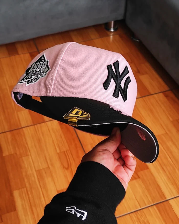 New Era New York Yankees  black pink 9 forty A-FRAME
