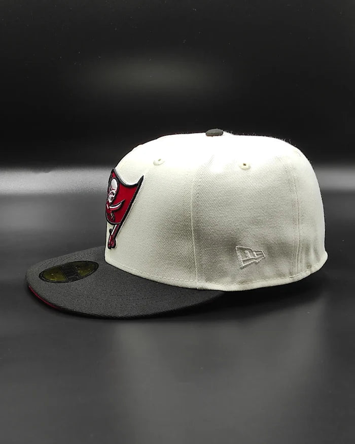 New Era Tampa Bay Buccaneers 30th Anniversary Cream Dome Edition 59Fifty Fitted Hat