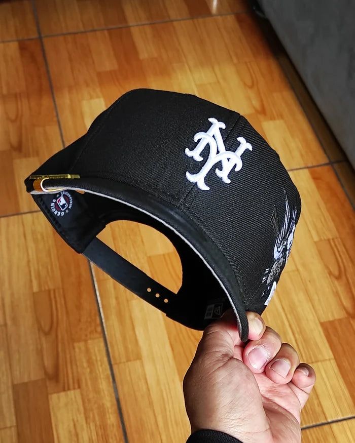 New York Mets Gray Bottom City Art Side Patch New Era 9Fifty Snapback - Black