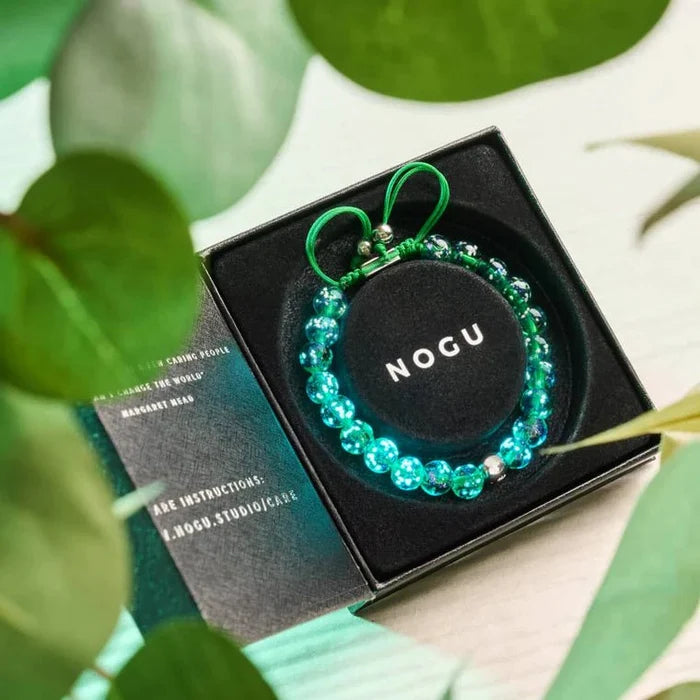 NOGU BLUE SHAMROCK | SILVER | FIREFLY GLASS MACRAME BRACELET - Raven's Cauldron