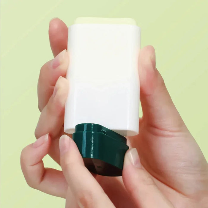 [ROUND LAB] Pine Calming Cica Airy Sun Stick SPF 50+ PA++++ 19g - Ballagrio