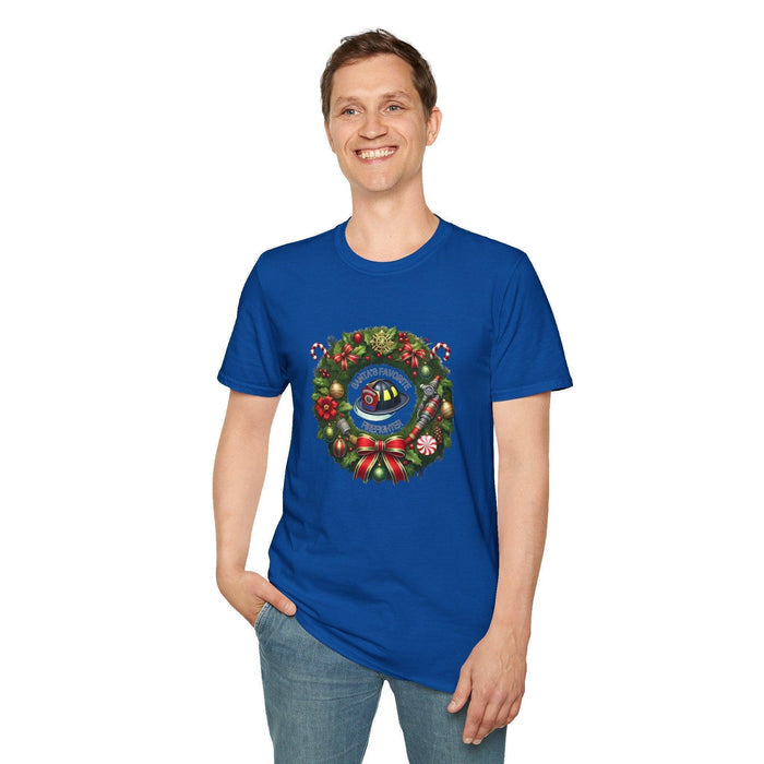 Santa's Favorite Firefighter - Wreath - Unisex Tee 🔥🎅 - Whippie's