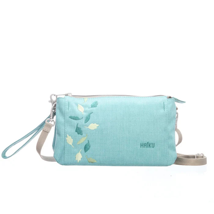 Stride Wristlet