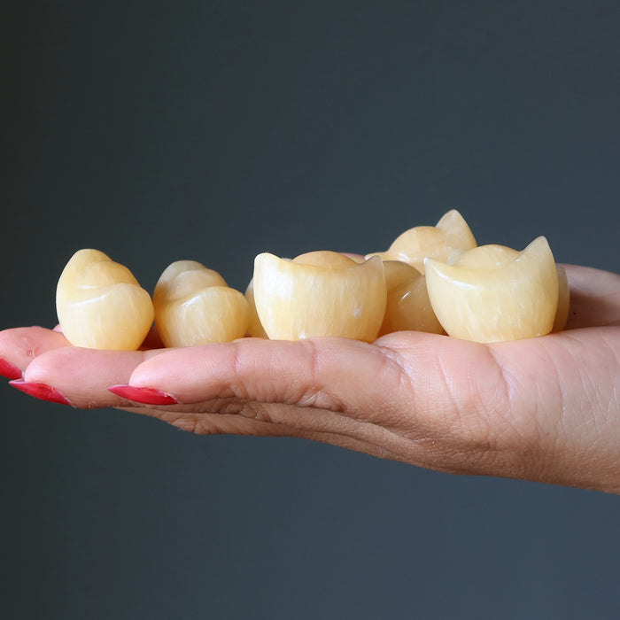 8 chinese ingots in yellow calcite